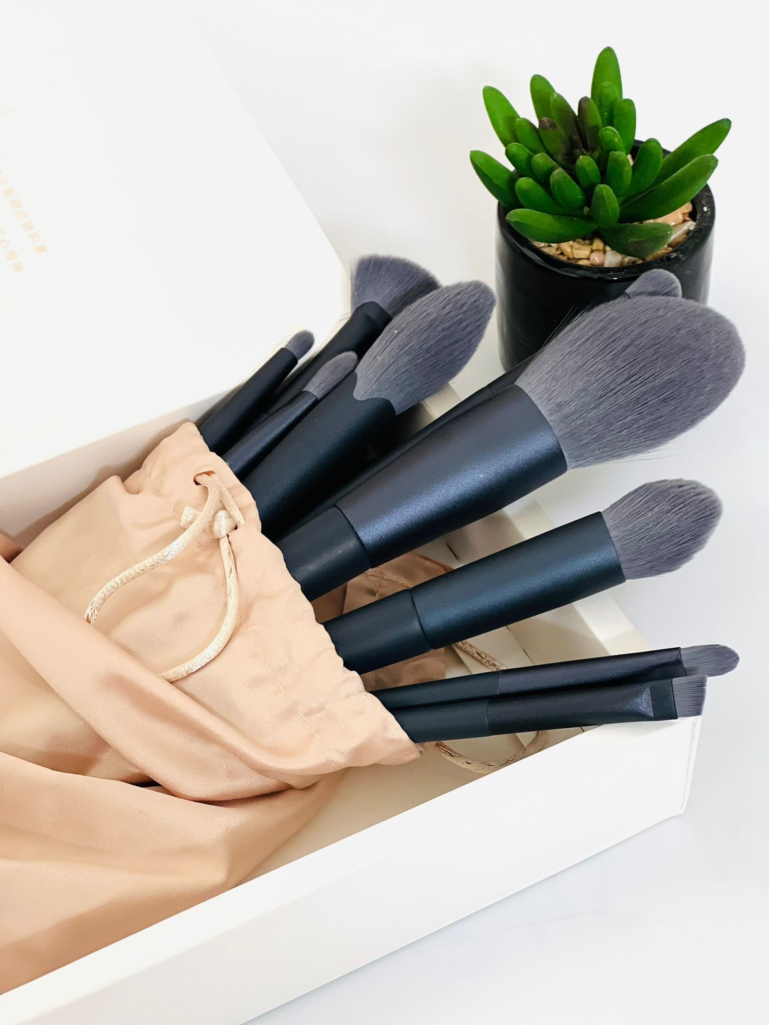 Set 14 Pensule Profesionale Pentru Makeup Zoreya